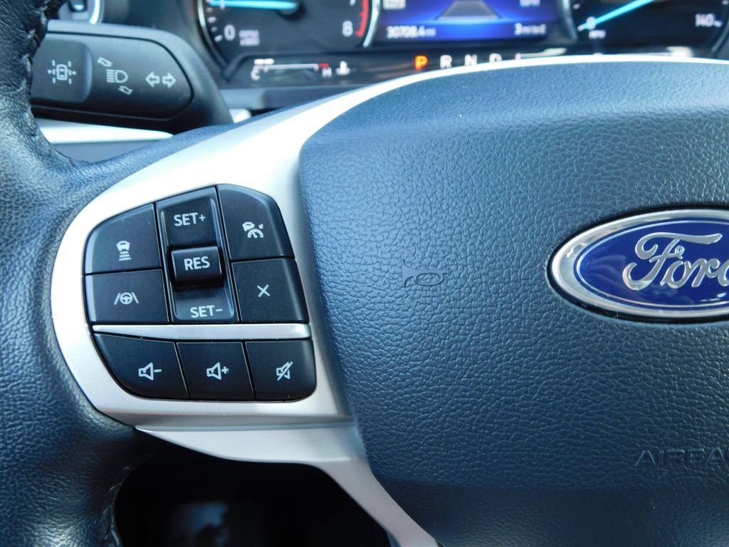 Used 2023 Black Ford XLT image 40