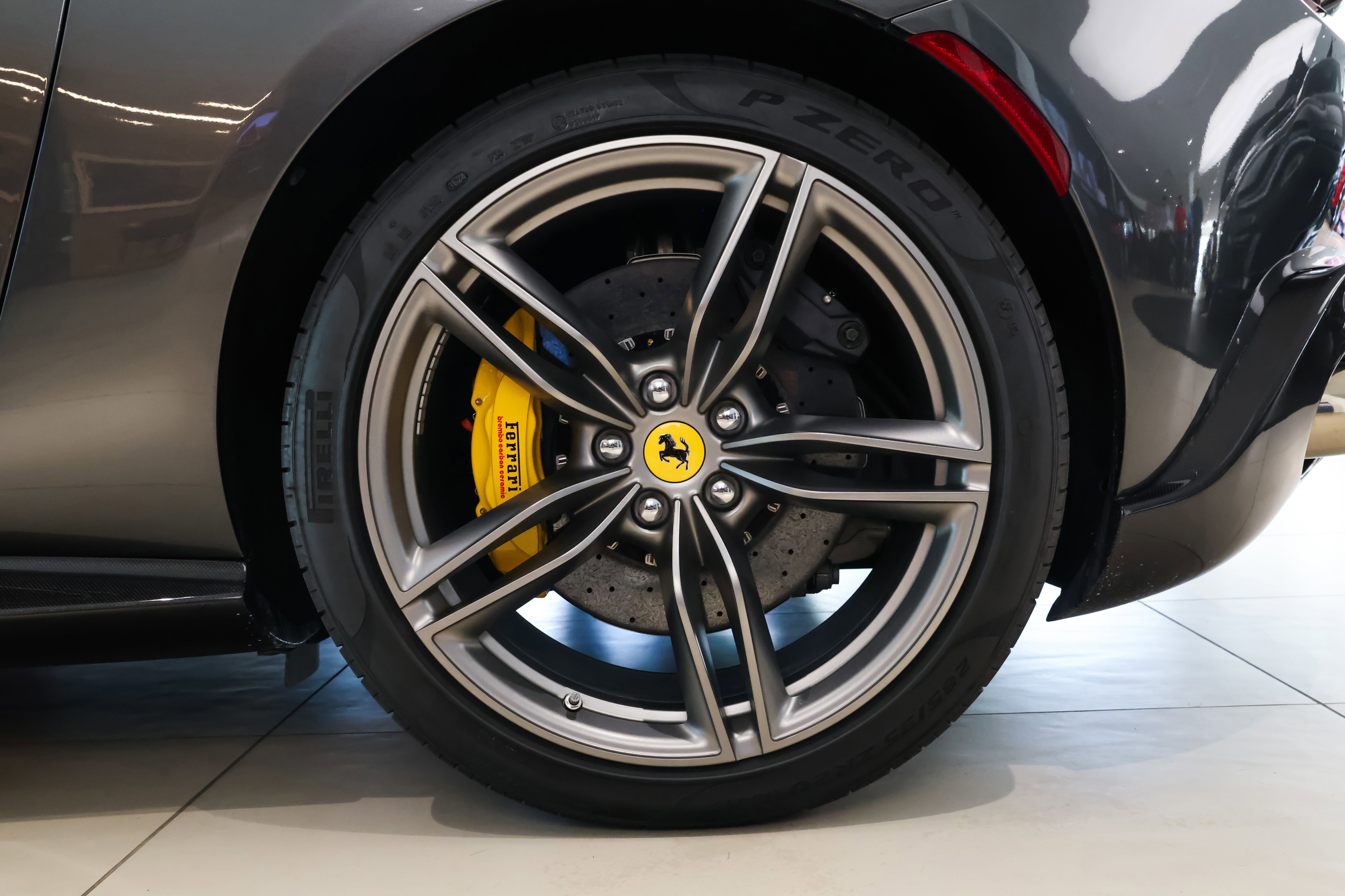 Used 2025 Grigio Silverstone Ferrari  image 29