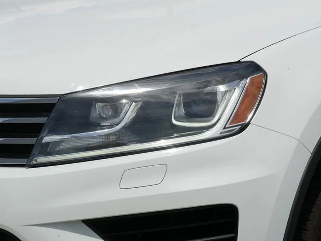 Used 2016 White Volkswagen VR6 FSI image 10
