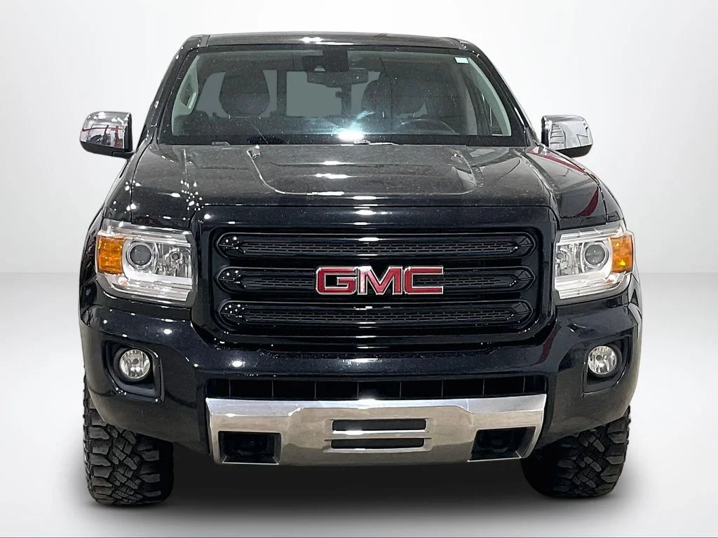 Used 2016 Black GMC SLT image 4