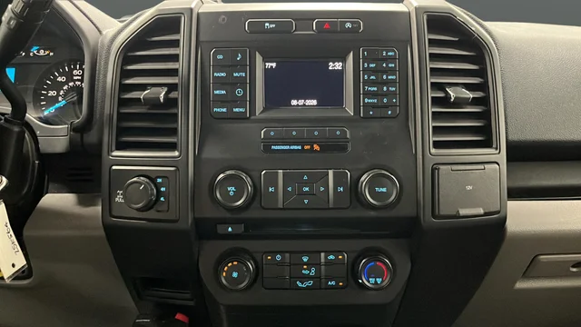 Used 2017 Oxford White Ford XL image 12