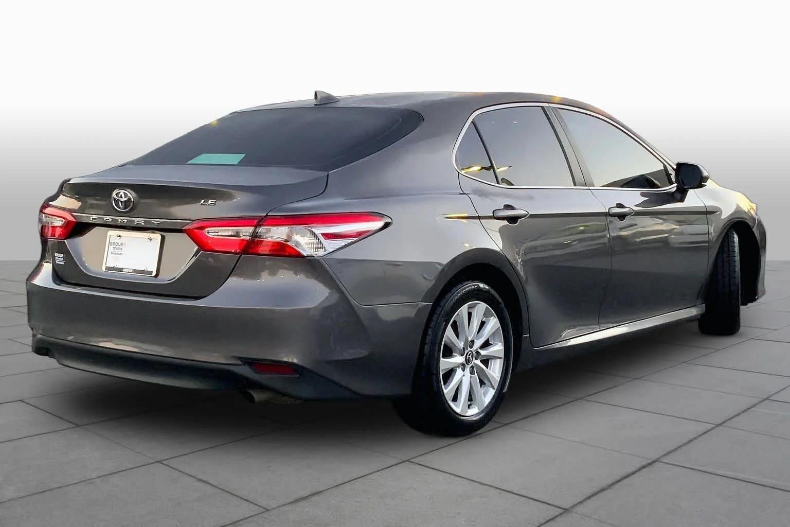 Used 2020 Predawn Gray Mica Toyota LE image 12