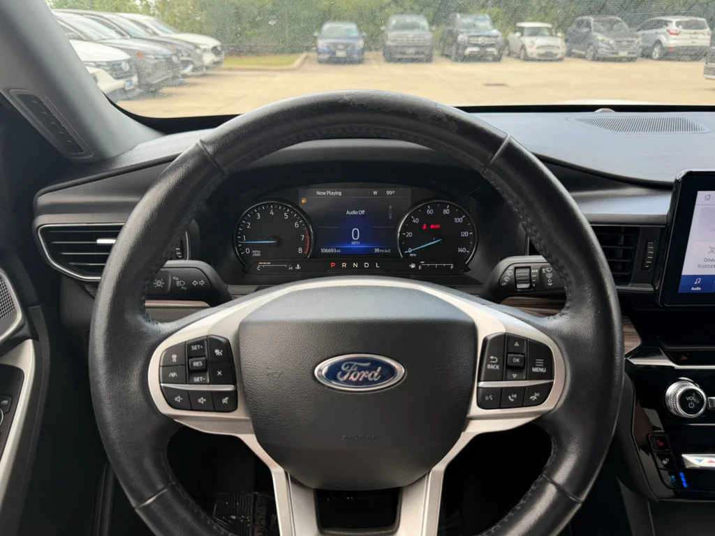 Used 2022 Star White Metallic Tri-Coat Ford Limited image 13