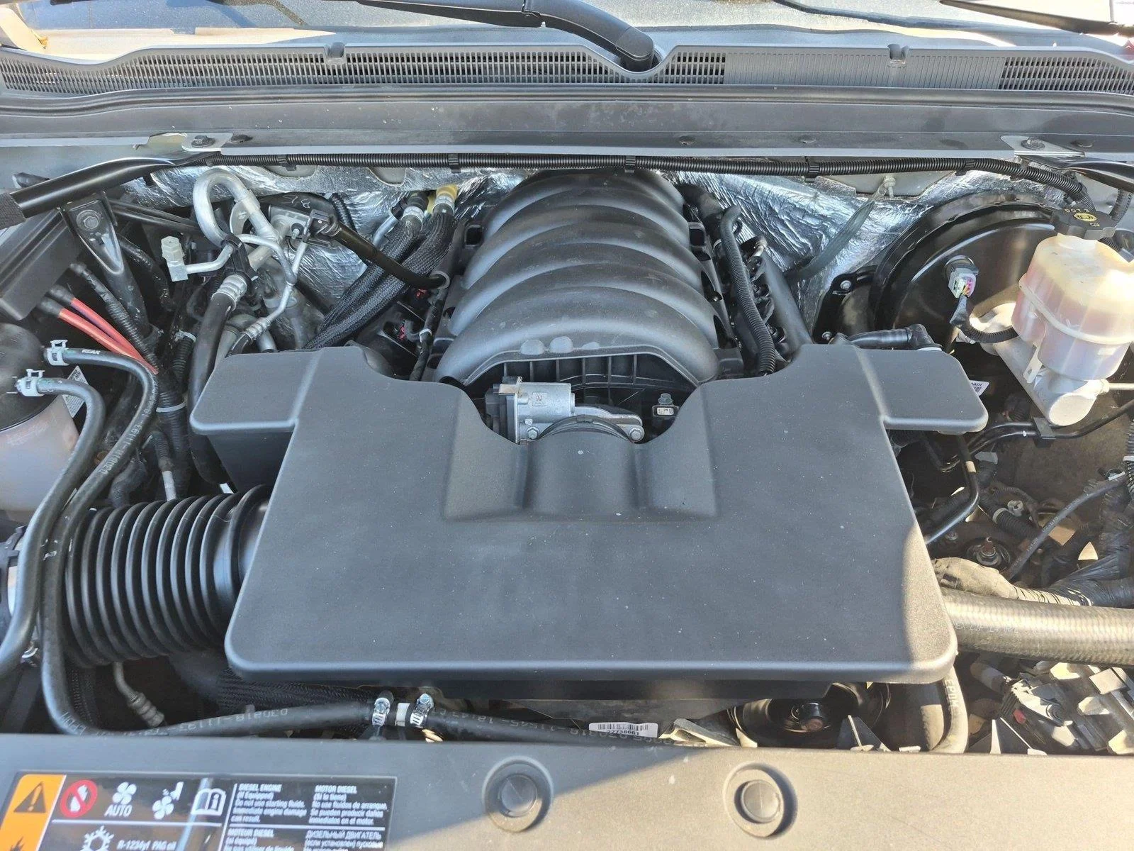 Used 2018 Silver Ice Metallic Chevrolet Premier image 39