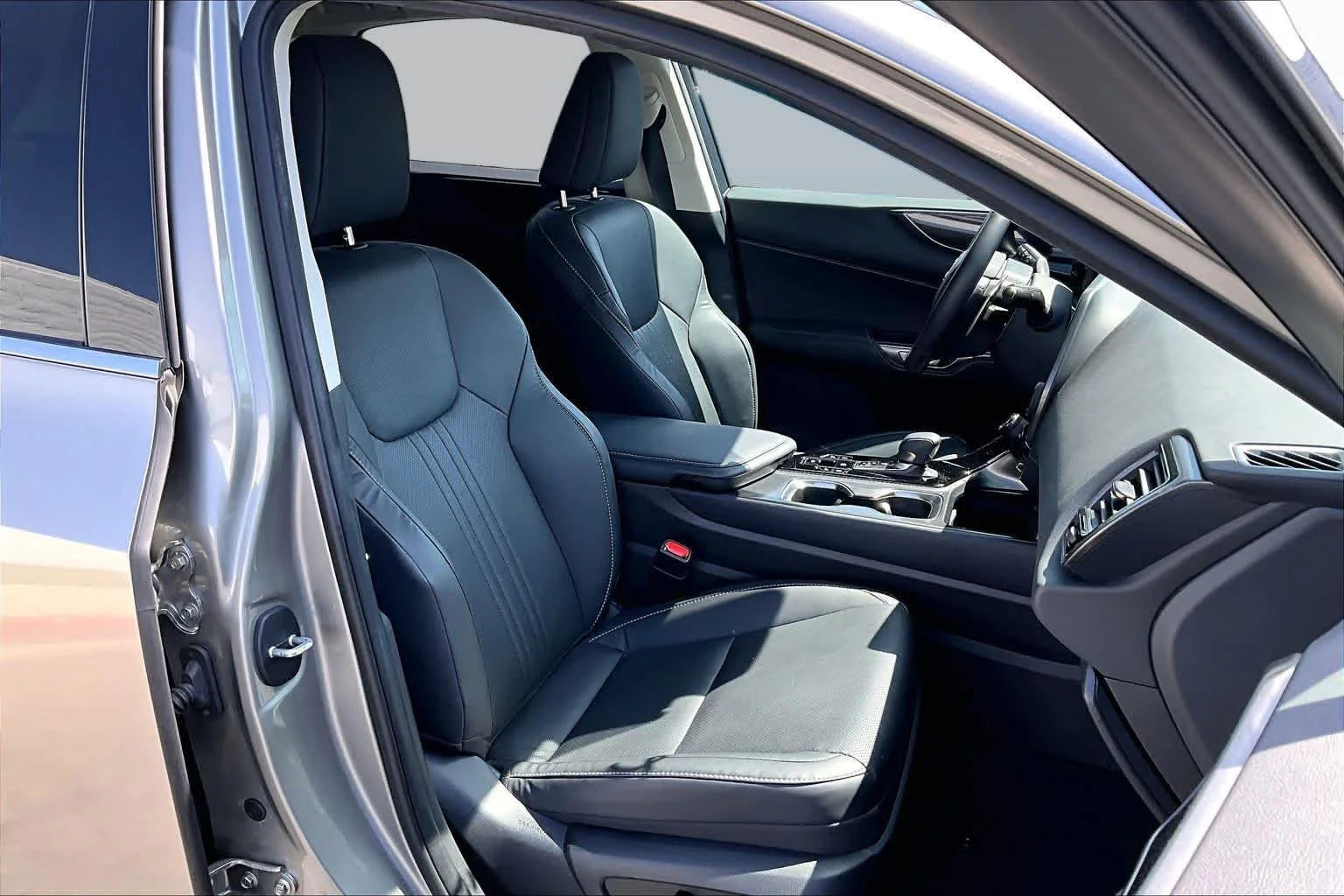 Used 2024 Atomic Silver Lexus  image 8