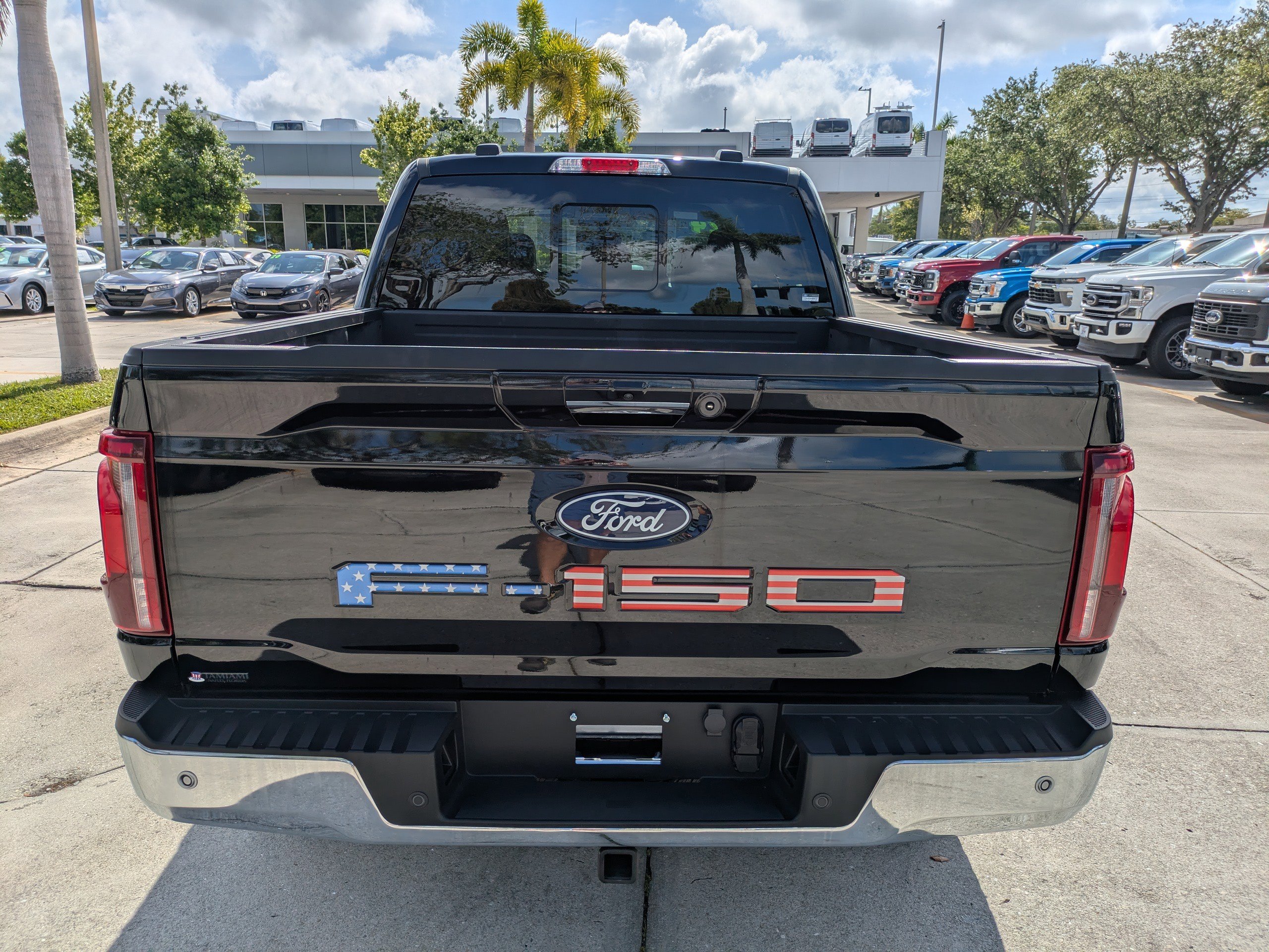Used 2024 Black Metallic Ford LARIAT image 5