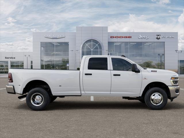 New 2026 Bright White Clear-Coat Exterior Paint RAM TRADESMAN image 60
