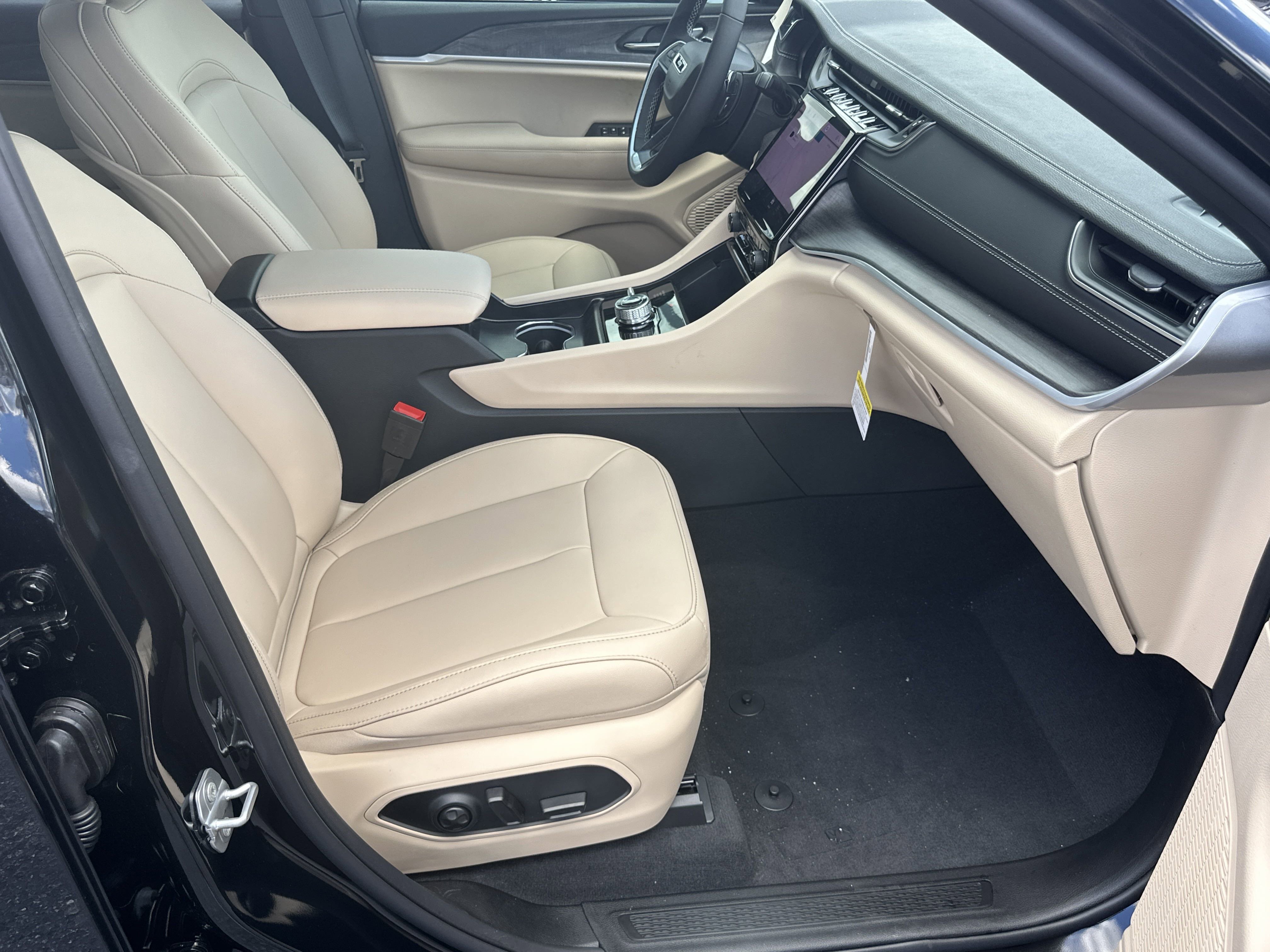 2025 Jeep Grand Cherokee Limited - Photo 15