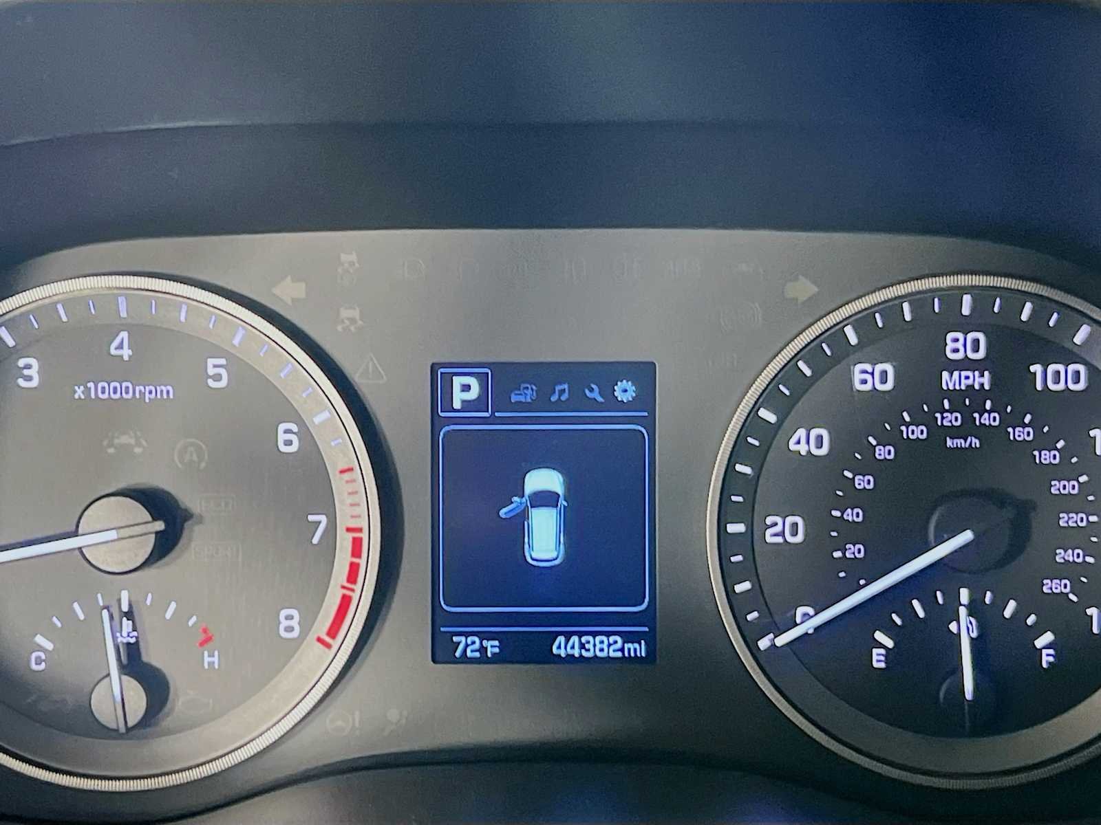 Used 2017 Molten Silver Hyundai SE image 12