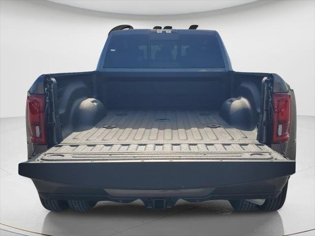 New 2026 Granite Crystal Metallic Clear-Coat Exterior Paint RAM LARAMIE image 12