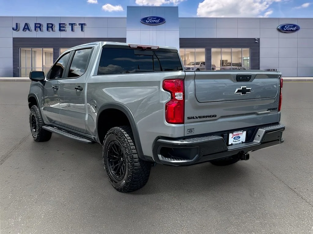 Certified Used 2024 Gray Chevrolet ZR2 image 5