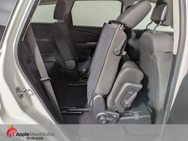 Used 2016 White Dodge Crossroad image 39