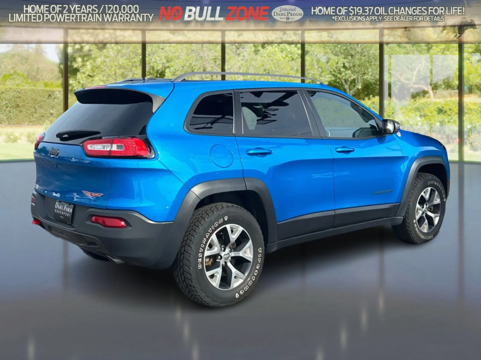 Used 2017 Hydro Blue Jeep Trailhawk L Plus image 5