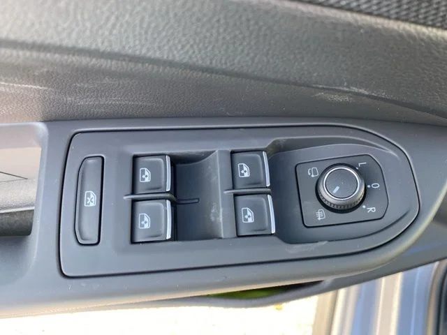 New 2026 Moonstone Gray Volkswagen 2.0T SE image 25