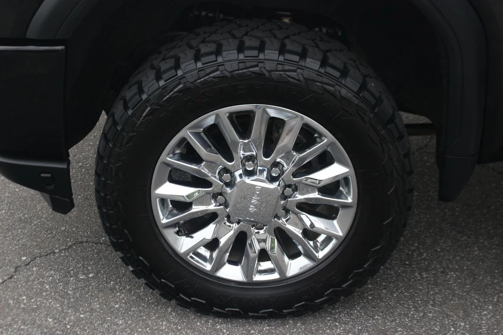 Used 2023 Ebony Twilight Metallic GMC Denali image 41