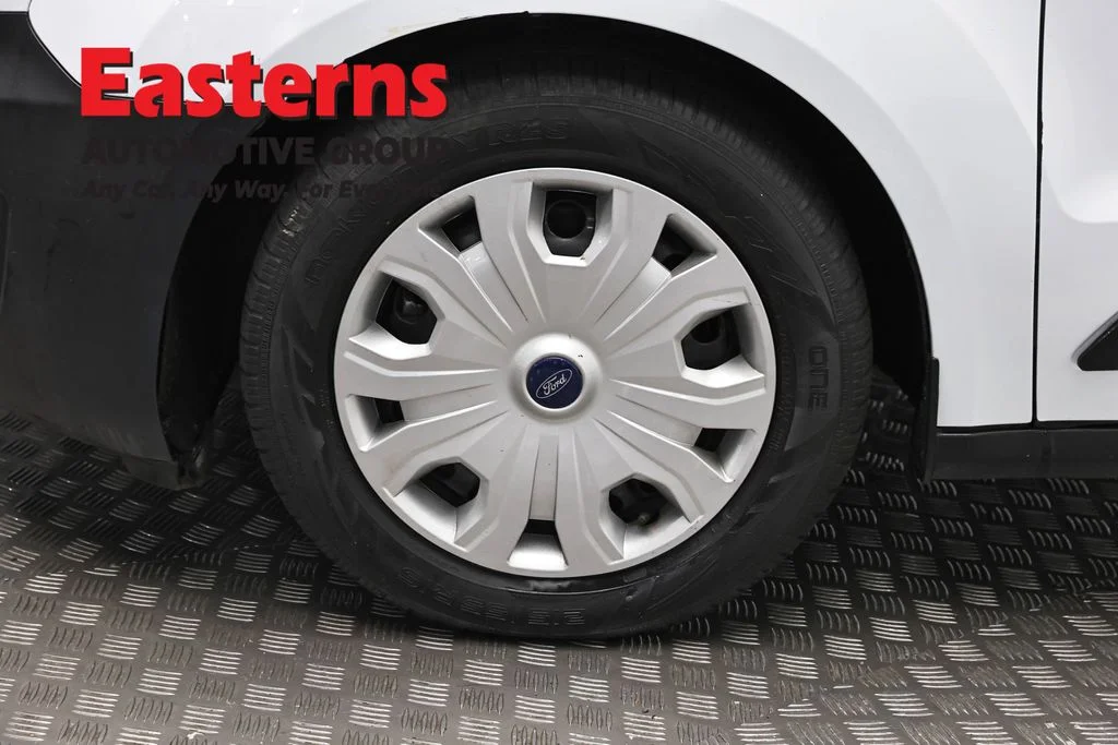 Used 2022 White Ford XL image 32