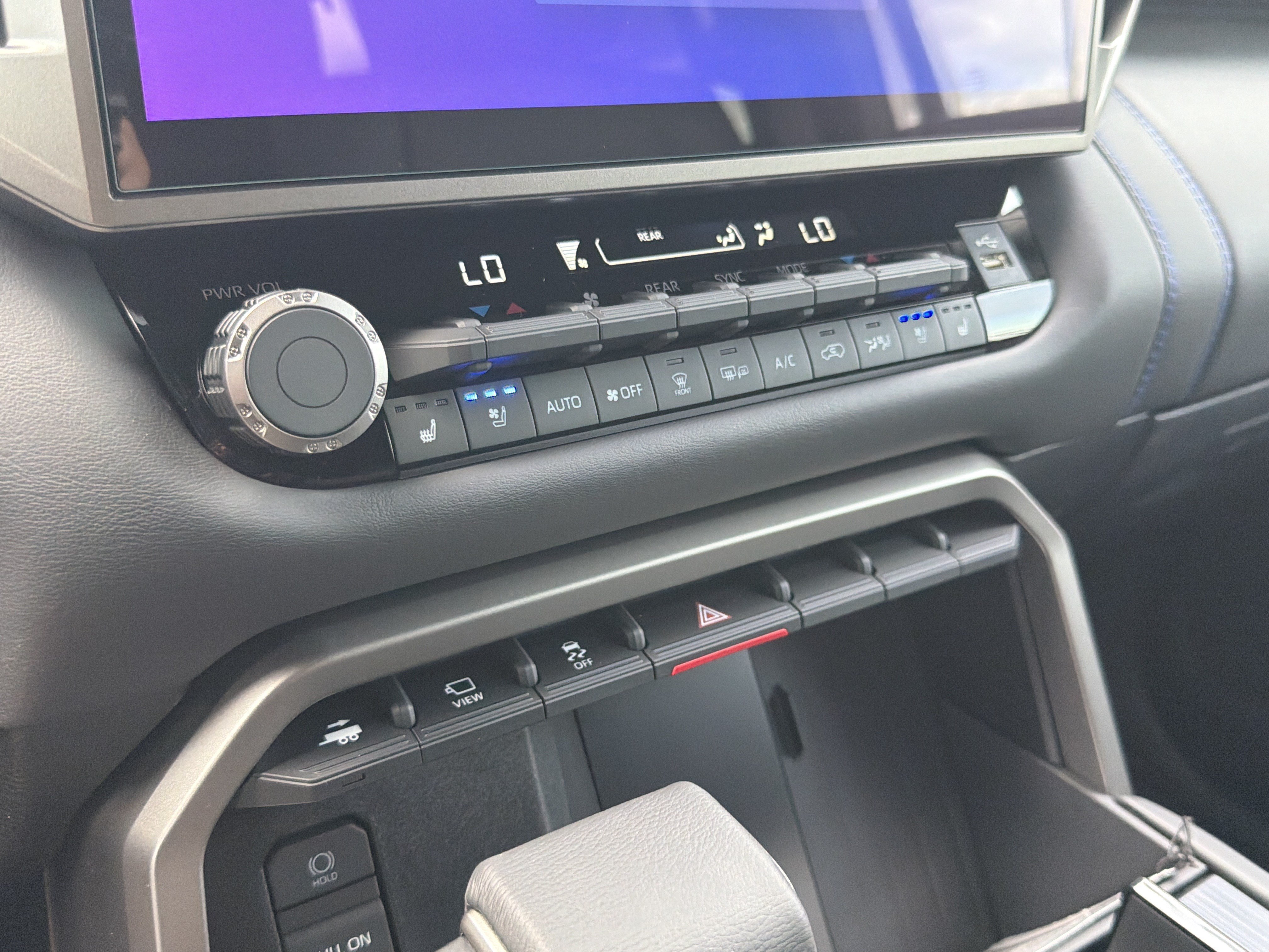 New 2026 Celestial Silver Metallic Toyota Platinum image 25