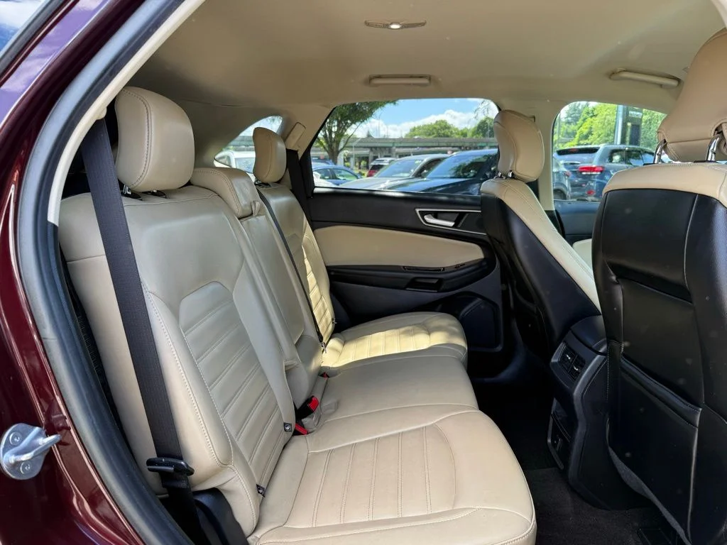 Used 2019 Red Ford SEL image 26