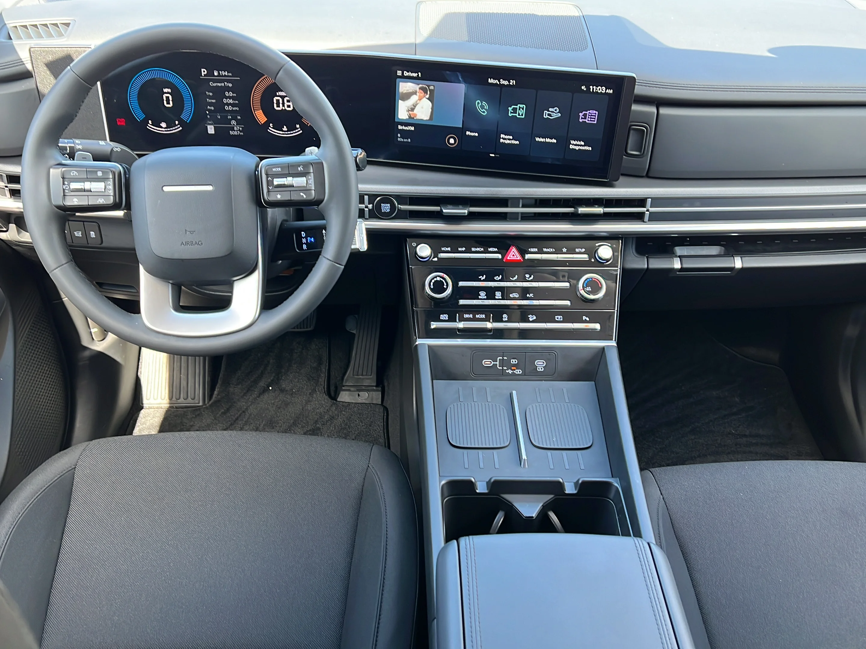 Used 2024 Hampton Gray Hyundai SE image 14