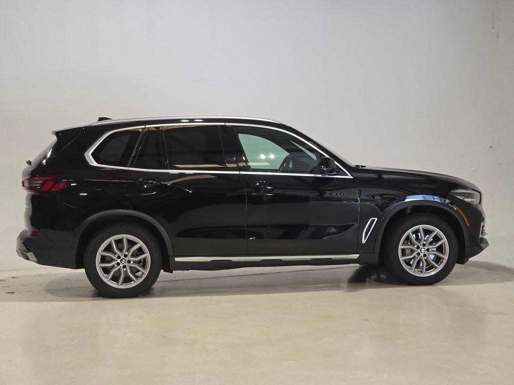 Used 2023 Black BMW xDrive40i image 5