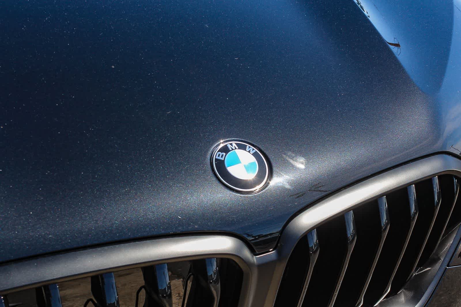 New 2026 Black Sapphire Metallic BMW xDrive40i image 11