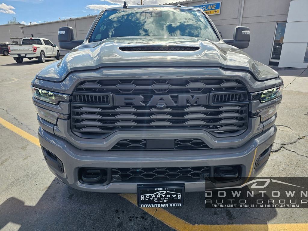 New 2026 Ceramic Gray Clear-Coat Exterior Paint RAM Black Express image 8