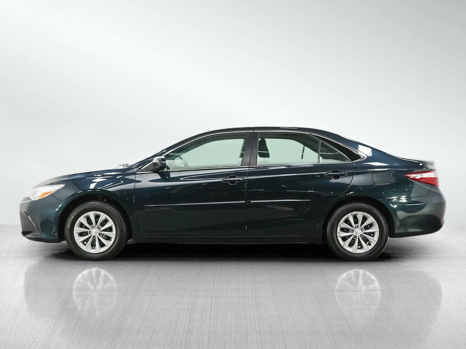 Used 2017 Toyota Camry LE with VIN 4T1BF1FK8HU704260 for sale in Burnsville, Minnesota