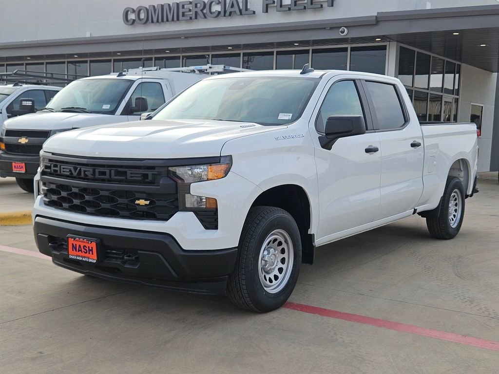 New 2026 Summit White Chevrolet WT image 3
