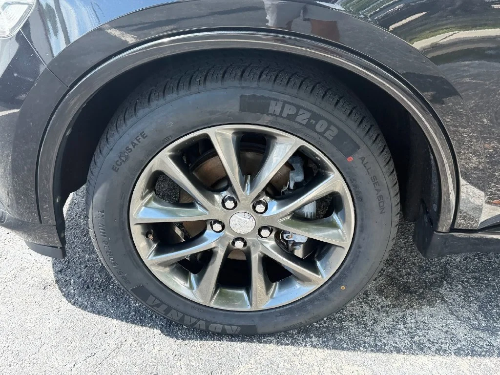 Used 2014 Black Dodge SXT image 20