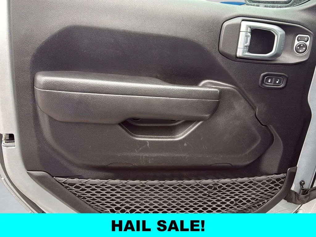 Used 2023 Silver Jeep Sport S image 11