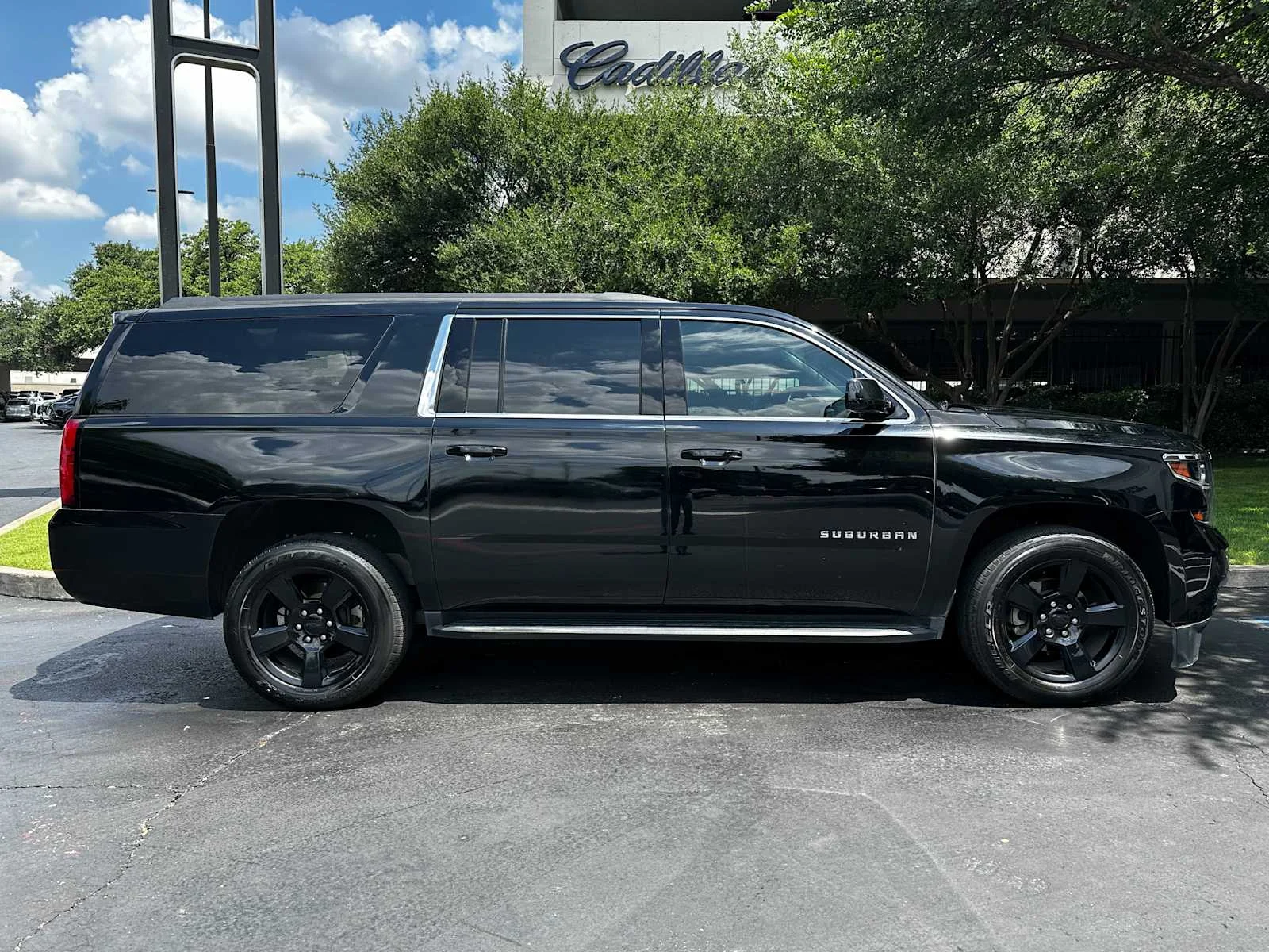 Used 2019 BLACK Chevrolet LT image 6