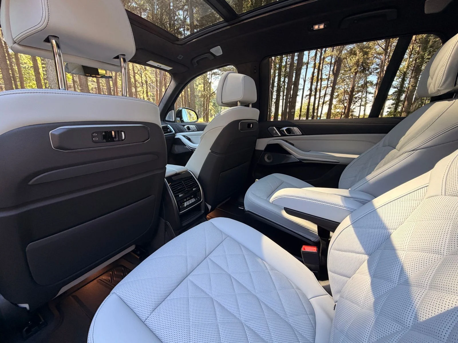 New 2027 Dravit Grey Metallic BMW xDrive40i image 15