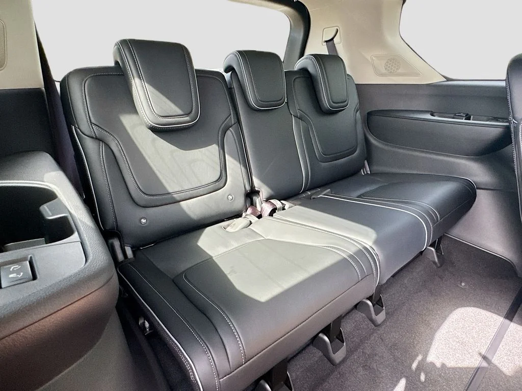 New 2027 RADIANT WHITE INFINITI Luxe 2WD image 29