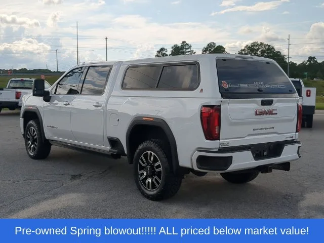 Used 2022 White GMC AT4 image 11
