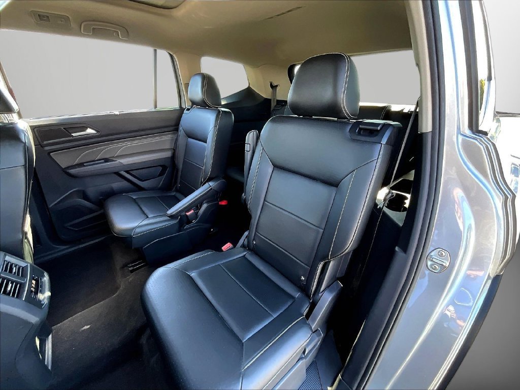 Used 2021 Silver Volkswagen SEL image 24