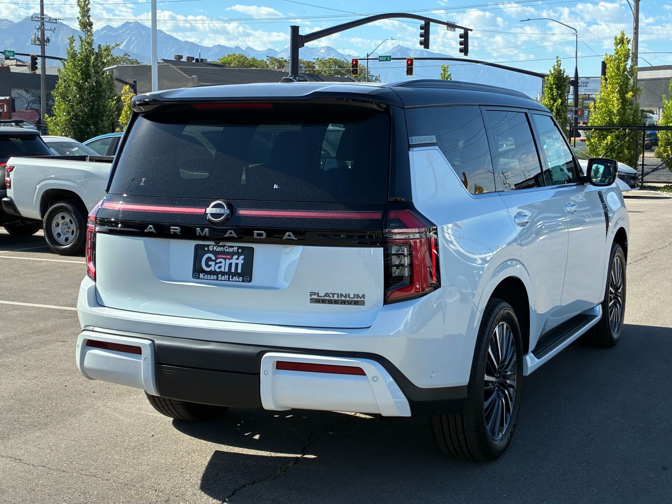 New 2026 Everest White Pearl Tricoat/Super Black Nissan Platinum Reserve image 3