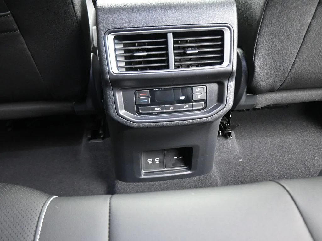 New 2026  Volkswagen 2.0T SE w/Technology image 43