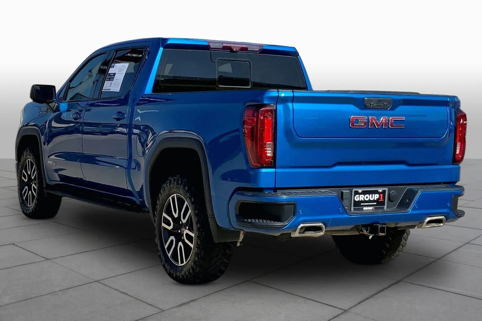 Used 2022 Dynamic Blue Metallic GMC AT4 image 11