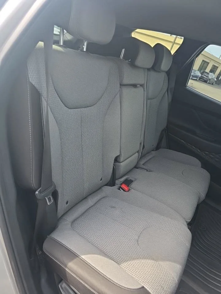 Used 2023 Shimmering Silver Hyundai SEL Convenience image 7