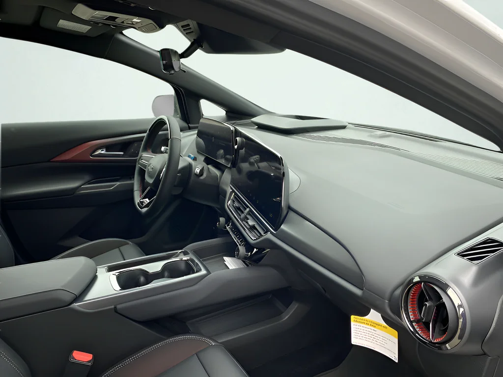 2025 Chevrolet Equinox EV RS - Photo 27