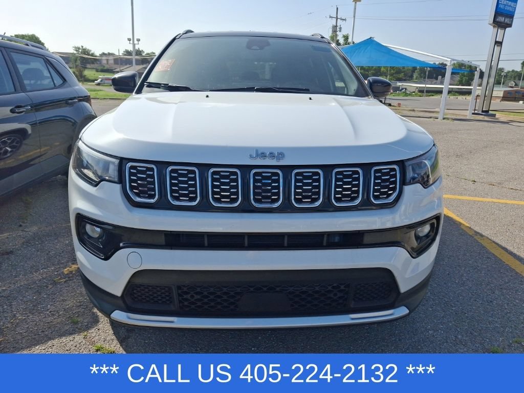 Used 2025 White Jeep Limited image 3