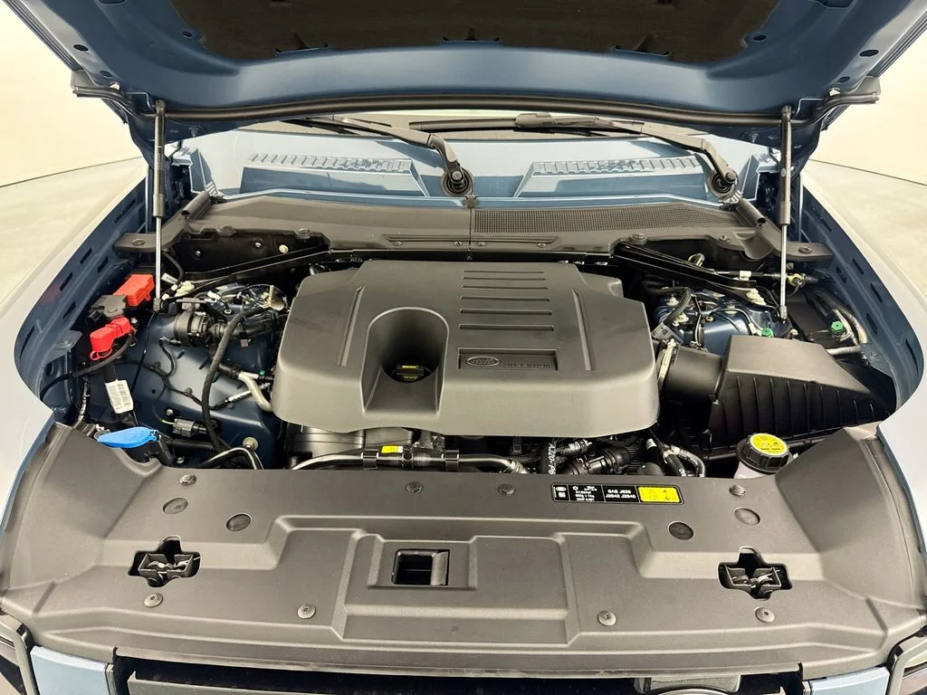 New 2026 Tasman Blue Land Rover X-Dynamic SE image 30