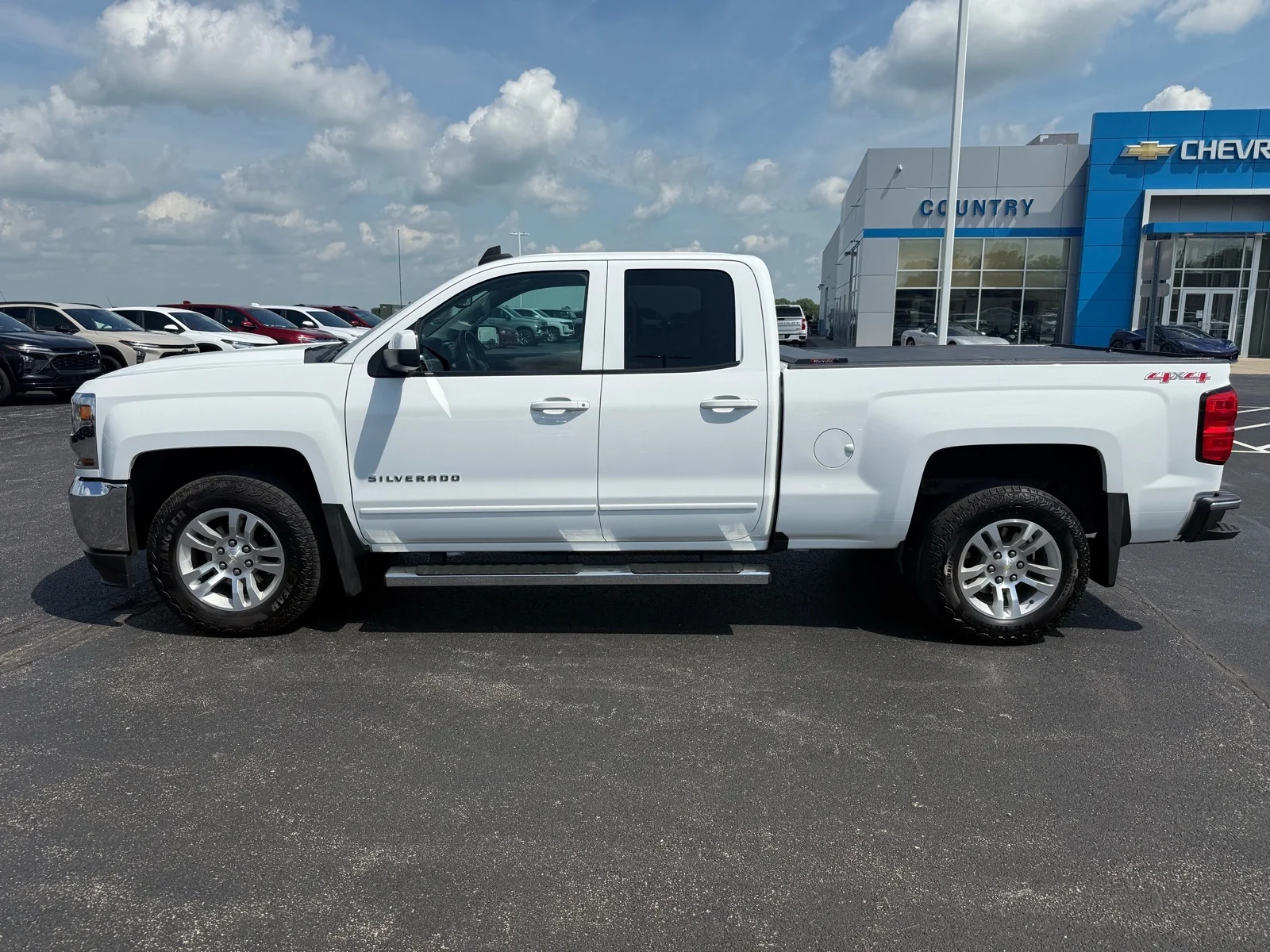 Used 2017 SUMMIT WHITE Chevrolet LT image 2