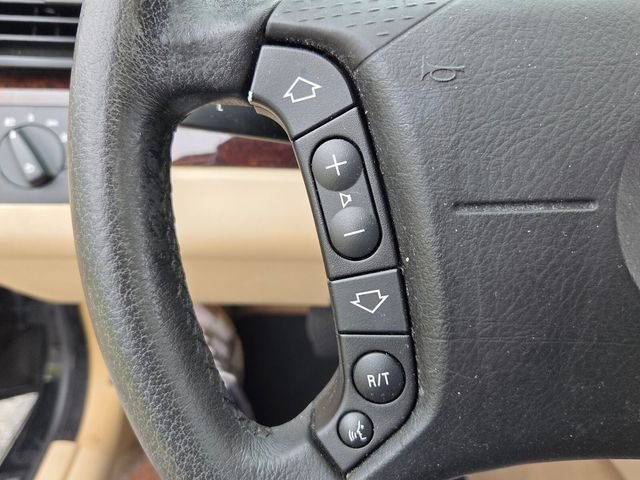 Used 2005  BMW 330i image 22