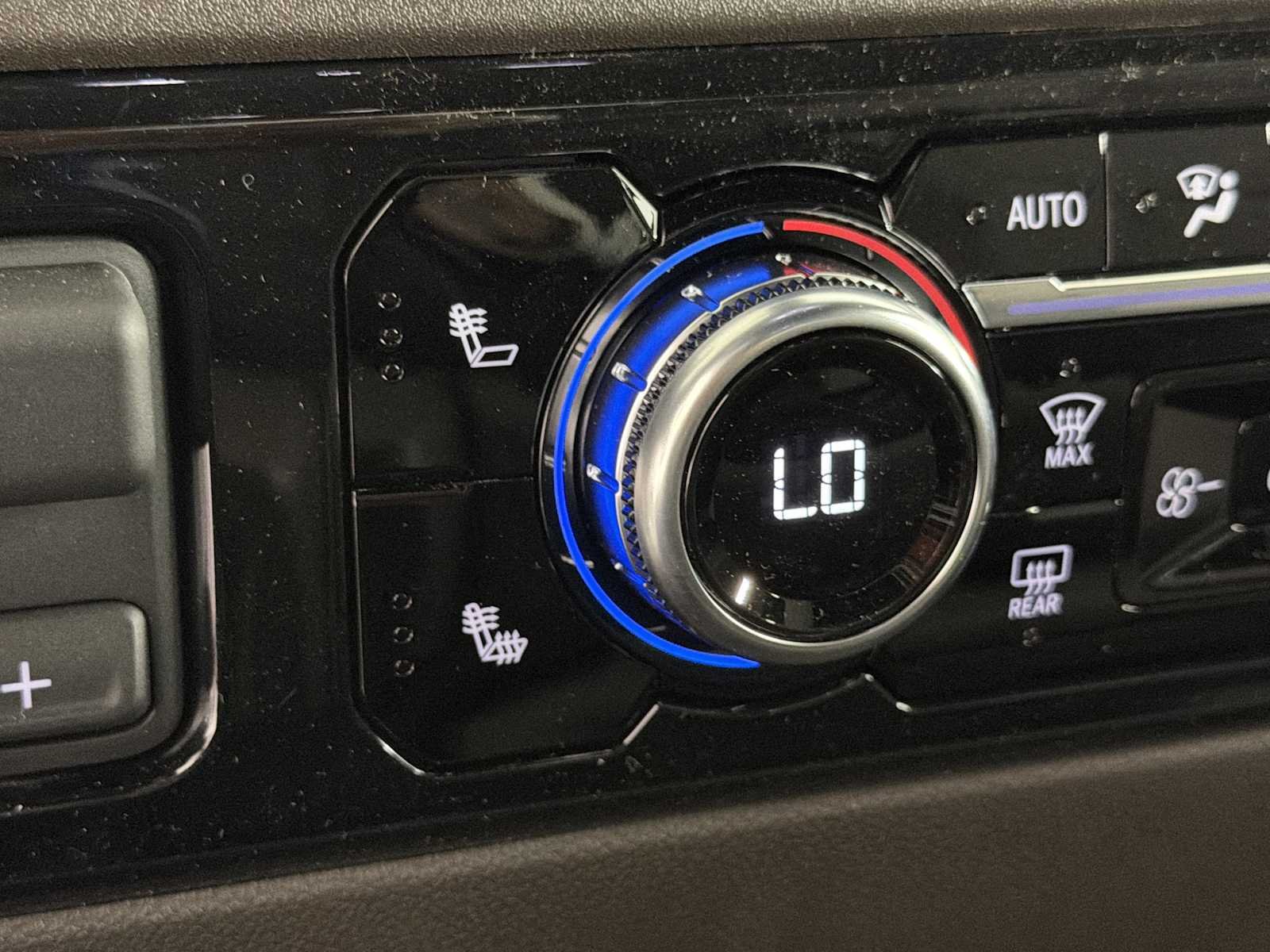 2026 GMC Sierra 1500 SLT - Photo 29