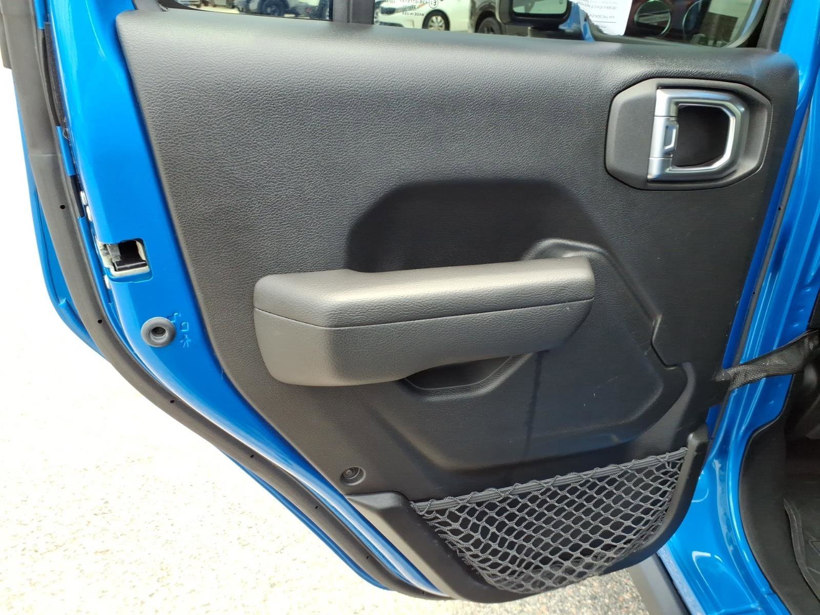 Used 2023 Hydro Blue Pearlcoat Jeep Rubicon image 18