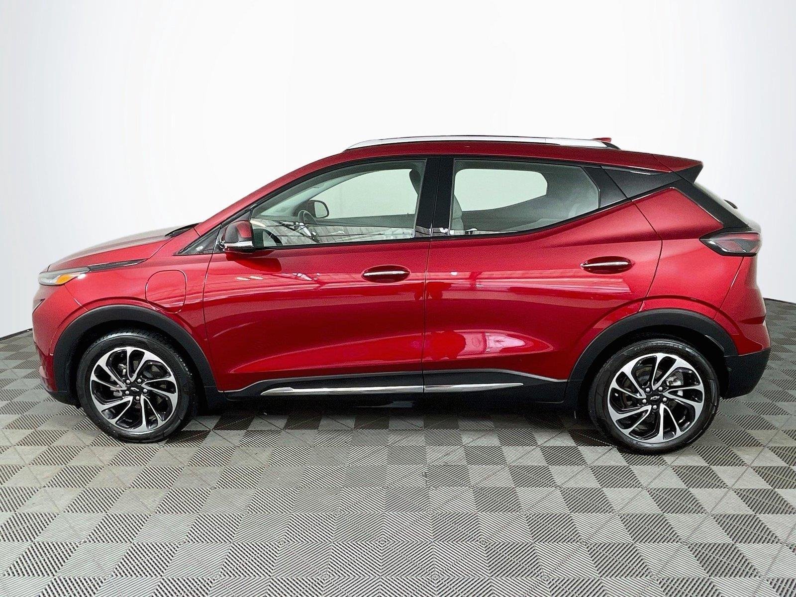 Used 2022 Cherry Red Tintcoat Chevrolet Premier image 4