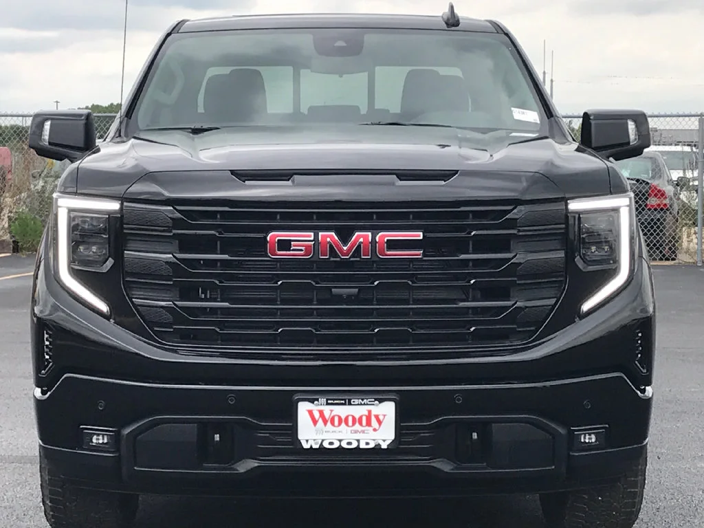 New 2026 Onyx Black GMC Elevation image 4