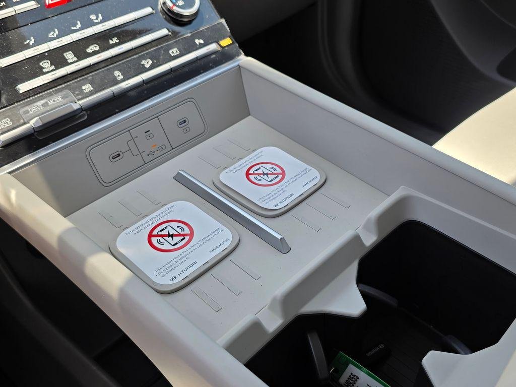 New 2026 White Hyundai SE AWD image 29