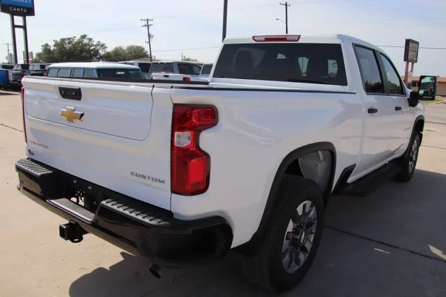 2026 Chevrolet Silverado 2500 HD Custom - Photo 11